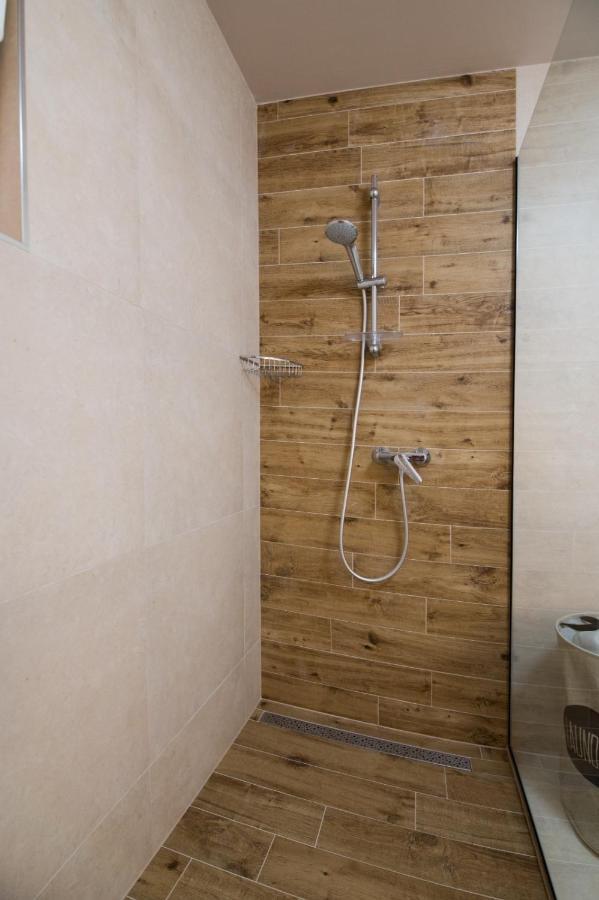 Brand New Aparment With Sea View & Swimming Pool At Ciovo - Villa Fiorentini تروغير المظهر الخارجي الصورة