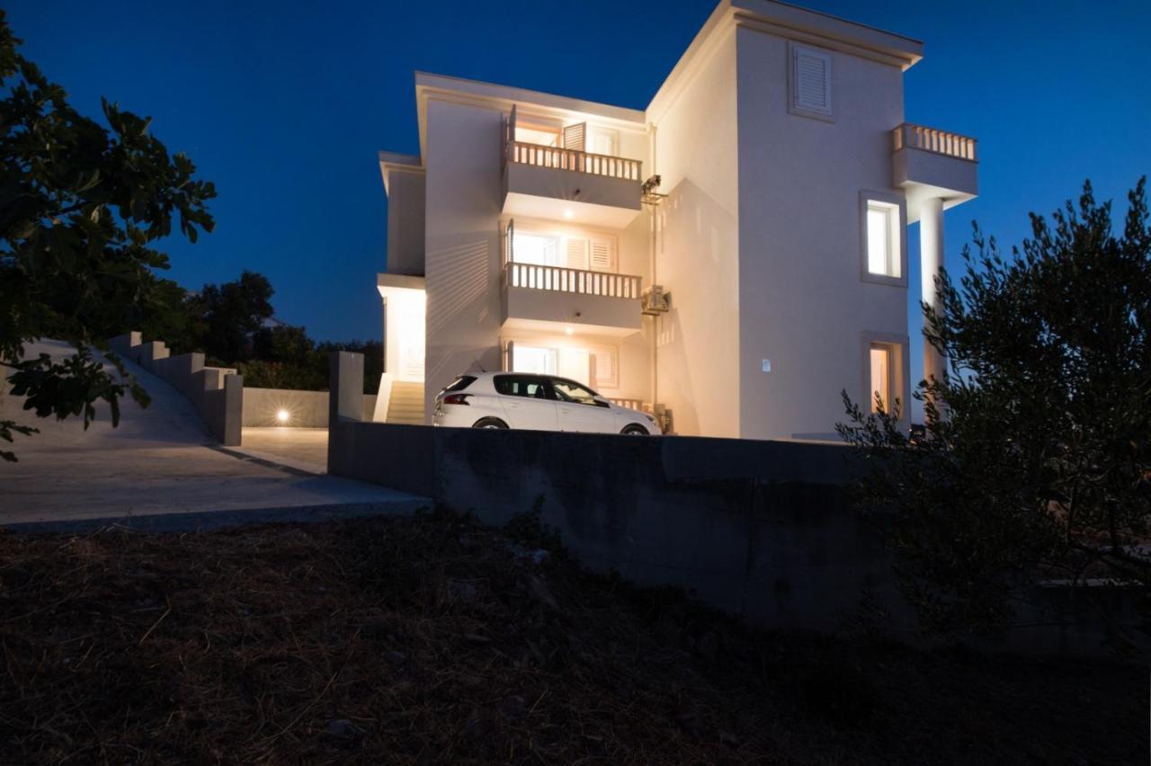Brand New Aparment With Sea View & Swimming Pool At Ciovo - Villa Fiorentini تروغير المظهر الخارجي الصورة